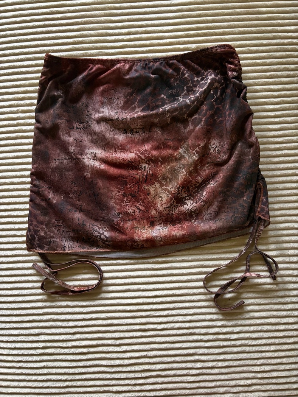 Edikted Rust-Brown Printed Mini Skirt - Picture 2 of 3